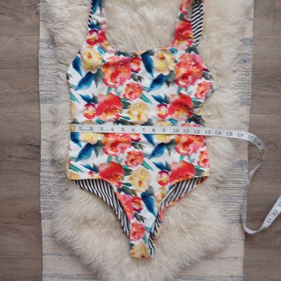 Bathing suit 🌺 - Picture 4 of 9